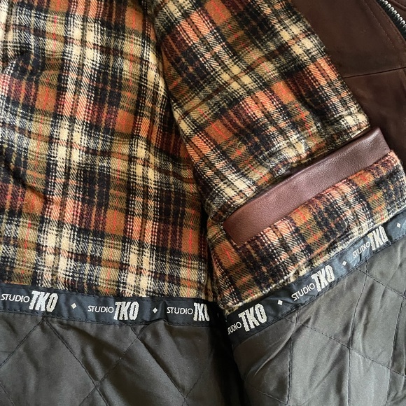 Brown leather jacket - Picture 4 of 7